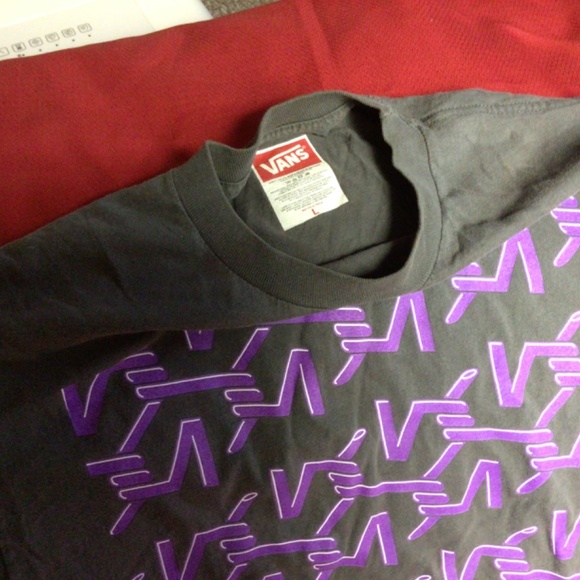 Vintage VANS barbed wire T-shirt - Picture 2 of 2